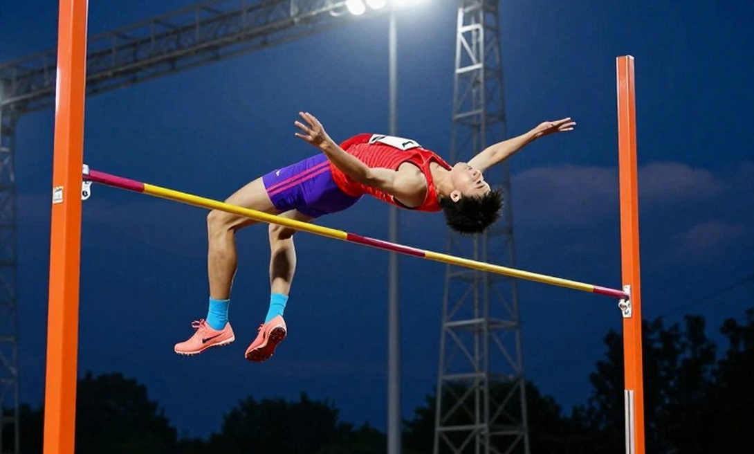 Kevin Ociepka: 155 giờ burpee bật xa và khoảng trống kiểm chứng phía sau kỷ lục