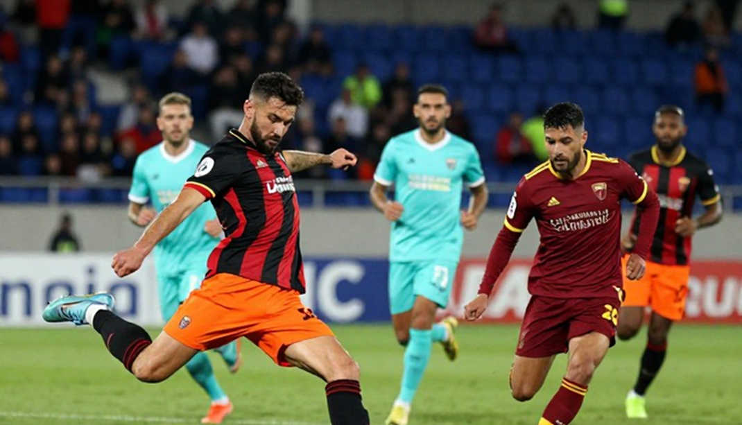 Hanoi FC 1-4 Song Lam Nghe An: Right Idea, Wrong Execution, and the Price of a High Defensive Line Hanoi FC 1-4 Song Lam Nghe An: Right Idea, Wrong Execution, and the Price of a High Defensive Line