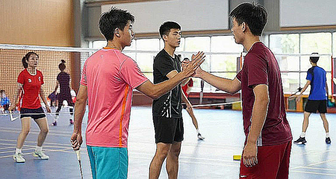 Nguyễn Tiến Minh vượt qua vòng loại Vietnam Open 2026: 43 tuổi và những khoảng trống của đơn nam Việt Nam Nguyễn Tiến Minh vượt qua vòng loại Vietnam Open 2026: 43 tuổi và những khoảng trống của đơn nam Việt Nam